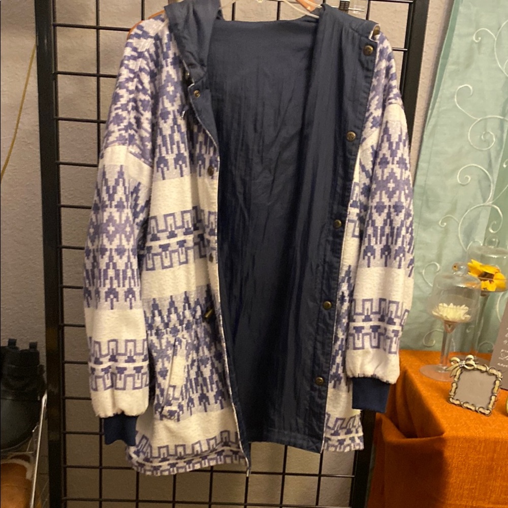 Blue/gray and White Patterned Hooded Jacket